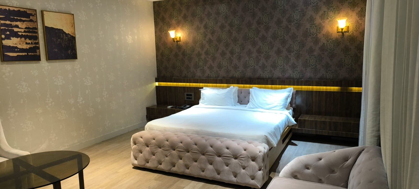 room-image-large